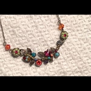 FIREFLY DAINTY FLOWER NECKLACE